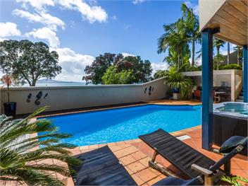 Beachside Holiday (Bachcare) - Auckland City