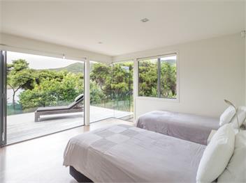 Oke Beach House (Bachcare) - Rawhiti