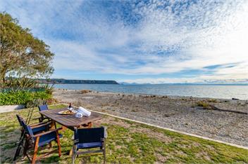 Waitahanui Lakefront Escape (Bachcare) - Waitahanui