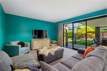 Roys Bay Lodge (Bachcare) - Wanaka