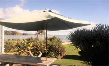 Blue Berry Bach - Stunning beach front location - Hihi