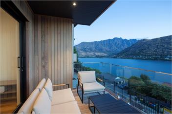 Queenstown Mountain & Lake Views Villa - Queenstown 9300