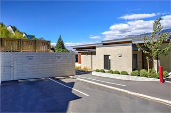 Lake View Villa (Bachcare) - Queenstown
