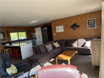 Brown's Bach - Mahia Beach