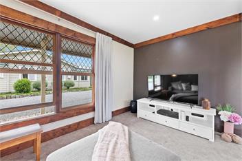 The Olde Store (Bachcare) - Hunua