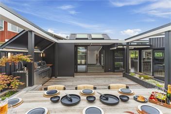 Lake Terrace Lodge - Award Winning Luxury Home - TAUPO