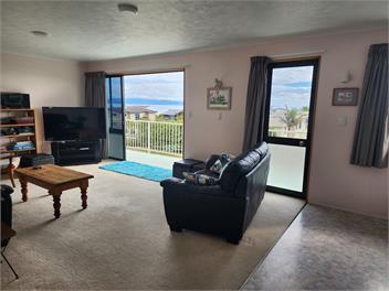 Pohara Surf and Turf - sleeps 10 - Golden Bay