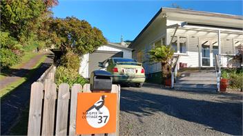 Magpie Cottage Homestay Bed & Breakfast - Taumarunui