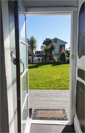 CROOKED MILE COTTAGE - by the sea - Hokitika