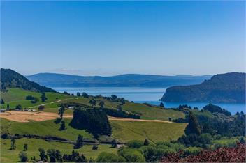 Scenic Solitude - Spa-pool, Lake and Mountain Views - Taupo