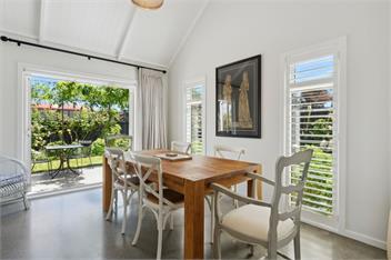 Provence on Cologne (Bachcare) - Martinborough