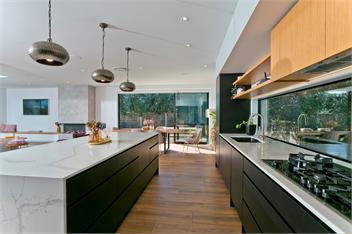 Luxurious living - 250m direct walkway to Omaha Beach - Auckland