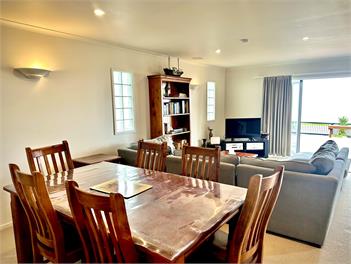 Sunsets by the Beach / Waterfront / Sleeps 8 - Thames