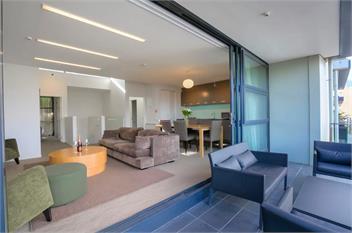 2BR/2BA Terrace Apt - Great Location & Amenities - Queenstown