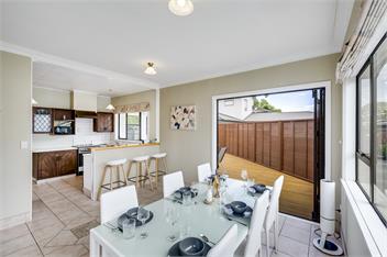 Charming on Cambridge - Taradale - Napier