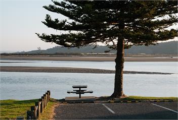 Pukehina Beach. Accommodating 19 guests. - Tepuke