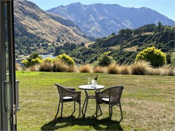 Fabulous bedroom views from exclusive private home - Queenstown