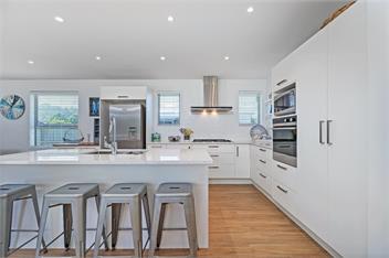 Within Reach - Coastal Escape - Cooks Beach - 