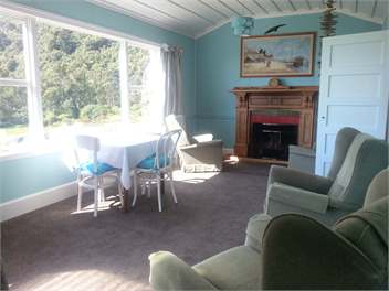 Bell Birds & Sea Views Cottage - Punakaiki