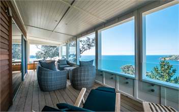 ONETANGI BELLE : Coast and Country - Waiheke Island, Auckland