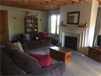 Matukituki House Lake Wanaka 5 bedroom luxury stone cottage holiday home - Wanaka
