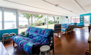 Ohiwa Kiwi Bach- Jacks Place - Ohiwa