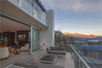 Villa de Luxe | Stunning Location + Spa Pool - Queenstown