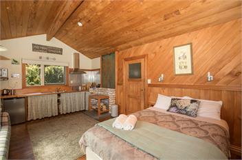 Rimu Cottage - Hydrangea cottages - Punakaiki