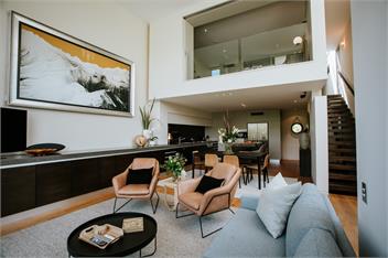 Lake Edge - Sleeps 6 - Lake & Mountain Views - Central Location - Wanaka