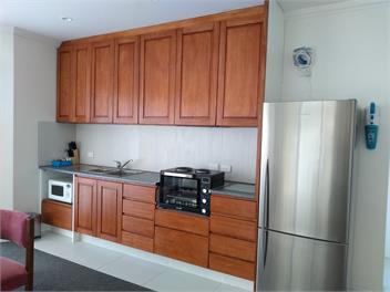 No additional fees! Quiet location with views and public transport - Wellington