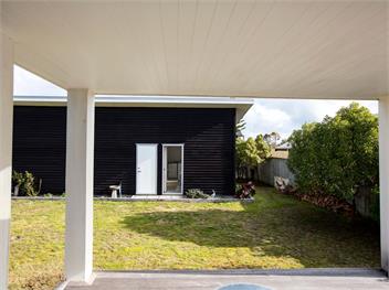 Waikanae Retreat (Bachcare) - Waikanae Beach