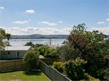 Taupo Escape (Bachcare) - Rainbow Point