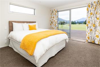 Poppa Pete's (Bachcare) - Te Anau