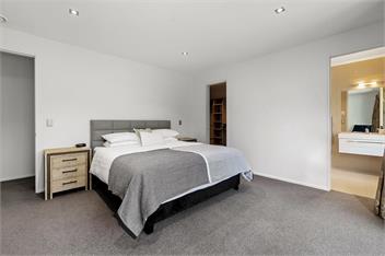 Roys Bay Lodge (Bachcare) - Wanaka