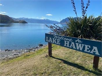 Views on Parry (Bachcare) - Lake Hawea