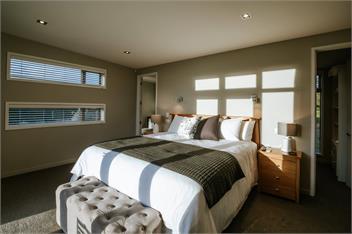 Mt Gold Retreat - Sleeps 8 - Spa Pool - Tennis Court - Wanaka