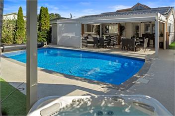 Waterfront - private spa, pool, sauna - Waihi Beach