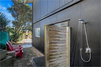 Beachfront Favourite (Bachcare) - Foxton Beach