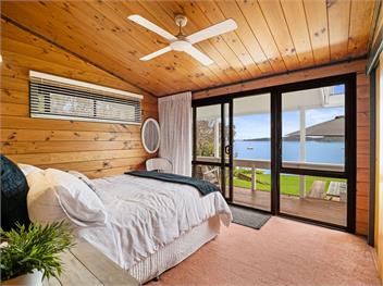 Peaceful Picnic Bay (Bachcare) - Surfdale