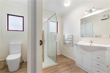 Seaview Escape - Beachfront Whangamata - Whangamata