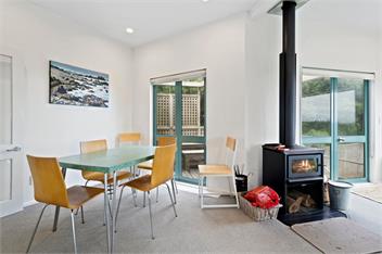 Beachfront Getaway (Bachcare) - Waikanae Beach