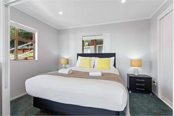 Onemana Retreat - Self contained unit with Outdoor Bath and Sea Views! - Whangamata