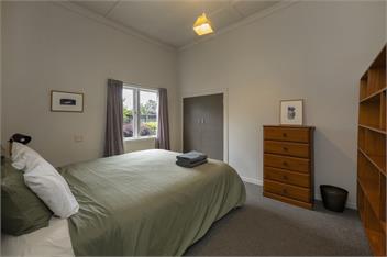 Lounge to Lake - Water's Edge, Lake Rotorua - Rotorua