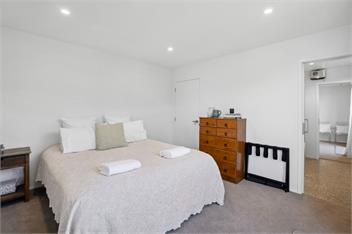Lakeside Retreat (Bachcare) - Cromwell