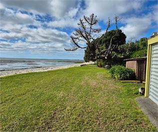 Holiday Home in Clarks Beach, Auckland -