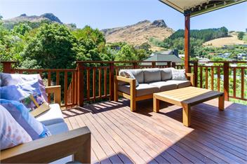 Mariners Lookout: Modern Cass Bay Escape with Stunning Views - Christchurch