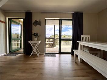 Driftwood Retreat - Whangarei