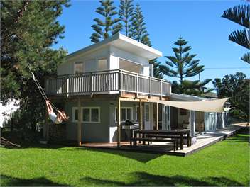 Bach No. 5 at Sunny Riversdale - Riversdale Beach Masterton 
