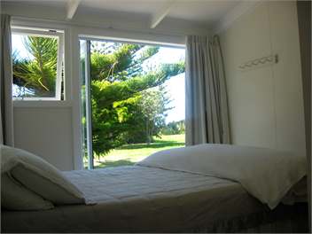 Bach No. 5 at Sunny Riversdale - Riversdale Beach Masterton 