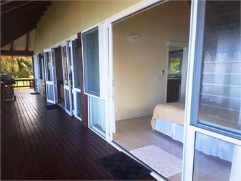 Iro's Beach Villa | Absolute Beachfront | TITIKAVEKATONGA - Rarotonga